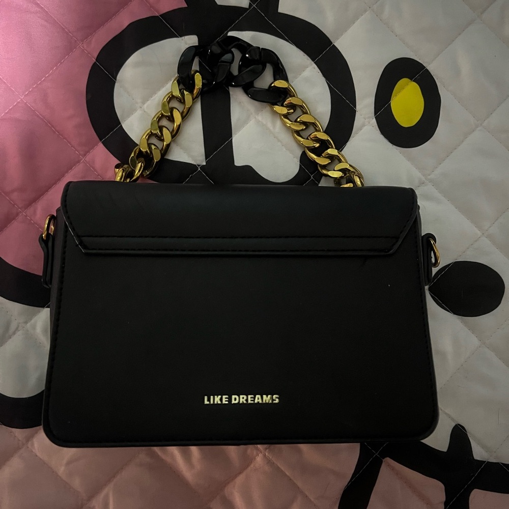 black purse